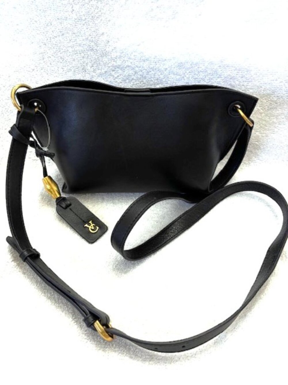 Vince Camuto Ellah black leather crossbody handbag NWOT